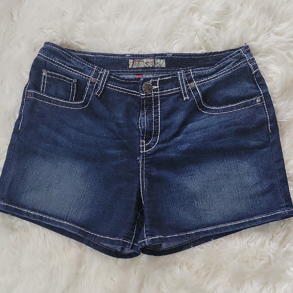 BKE Blue Jean Shorts Classic Denim Style